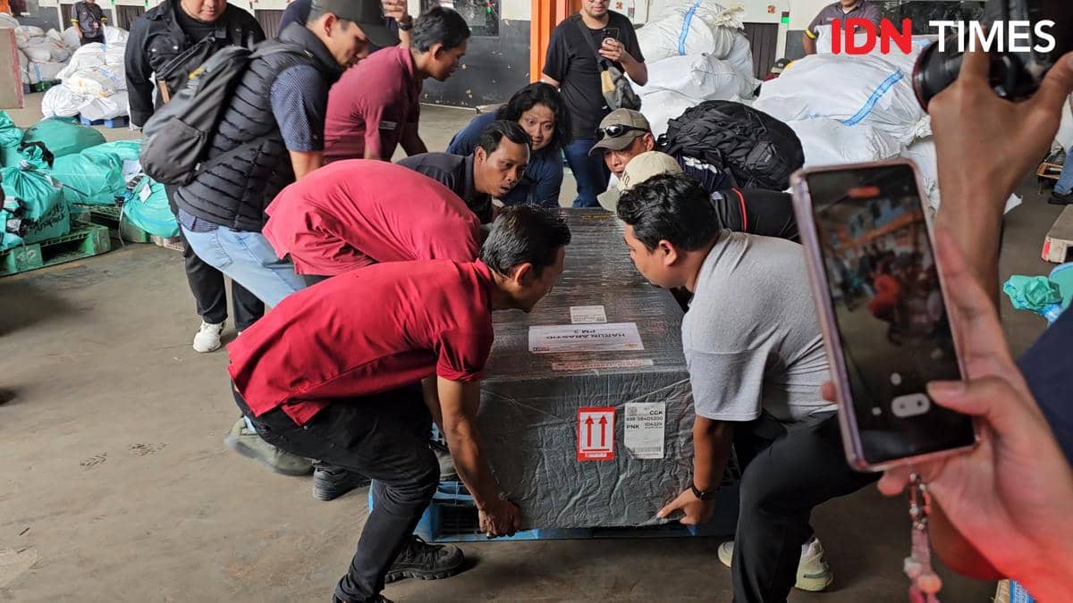 Jenazah korban helikopter jatuh di Kalimantan tiba di Bandara Soetta