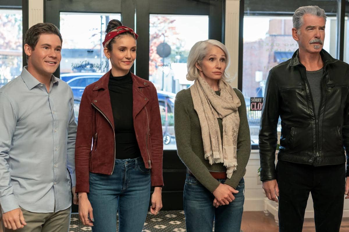 adegan dalam film The Out-Laws