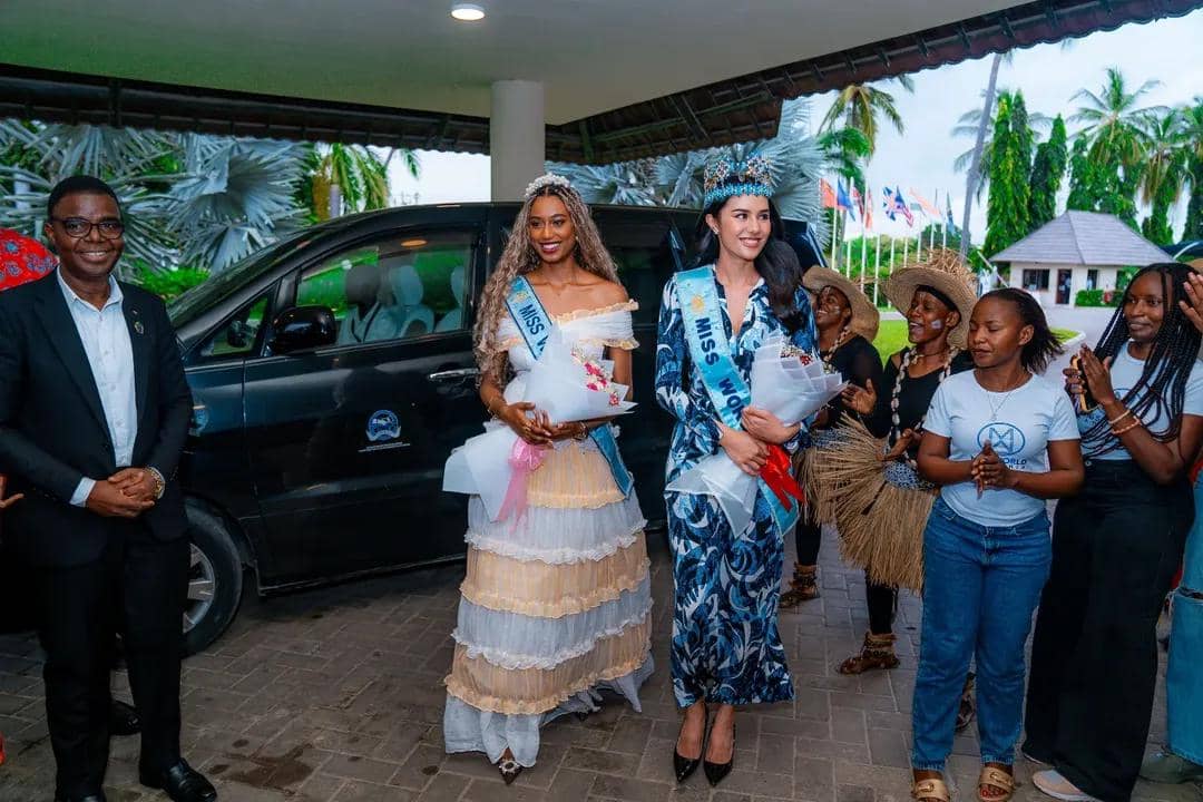 7 Potret Penyambutan Miss World 2025 Opal Suchata di Tanzania