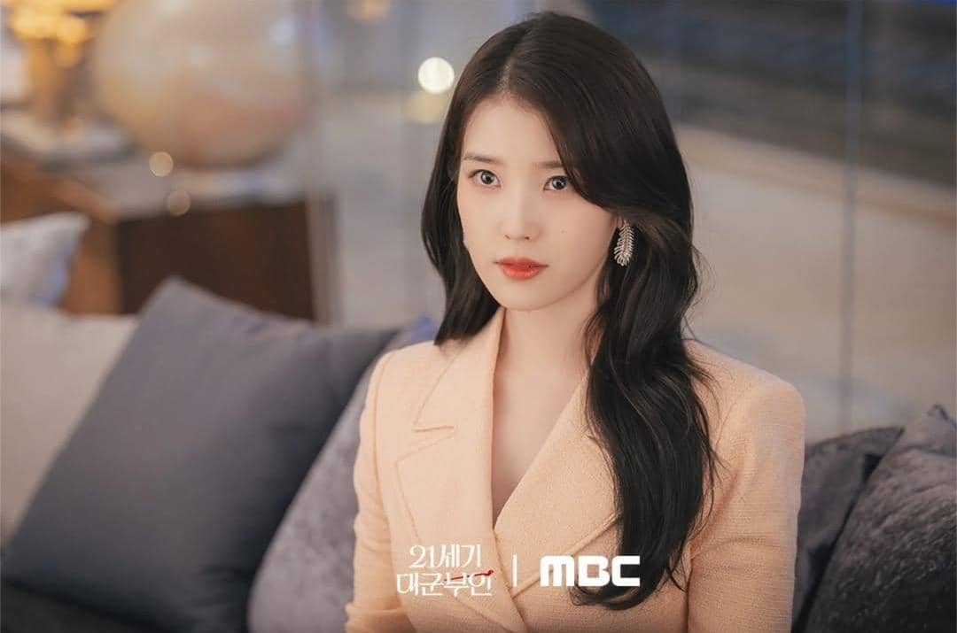 3 Alasan Hubungan Buruk Seong Hui Ju dan Ayahnya di Perfect Crown