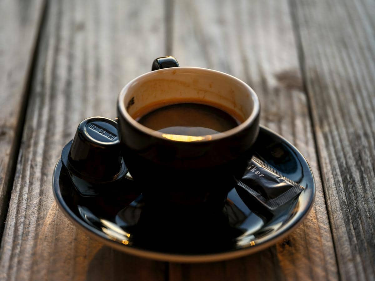 ilustrasi kopi long black