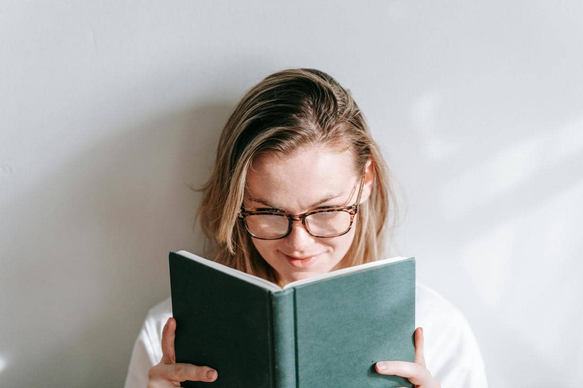 Memahami karakter tokoh saat membaca