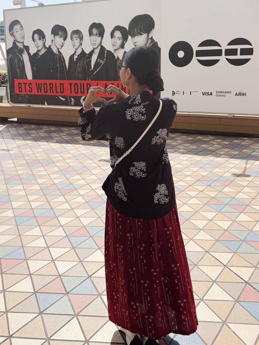 Yunita Siregar nonton konser BTS di Jepang