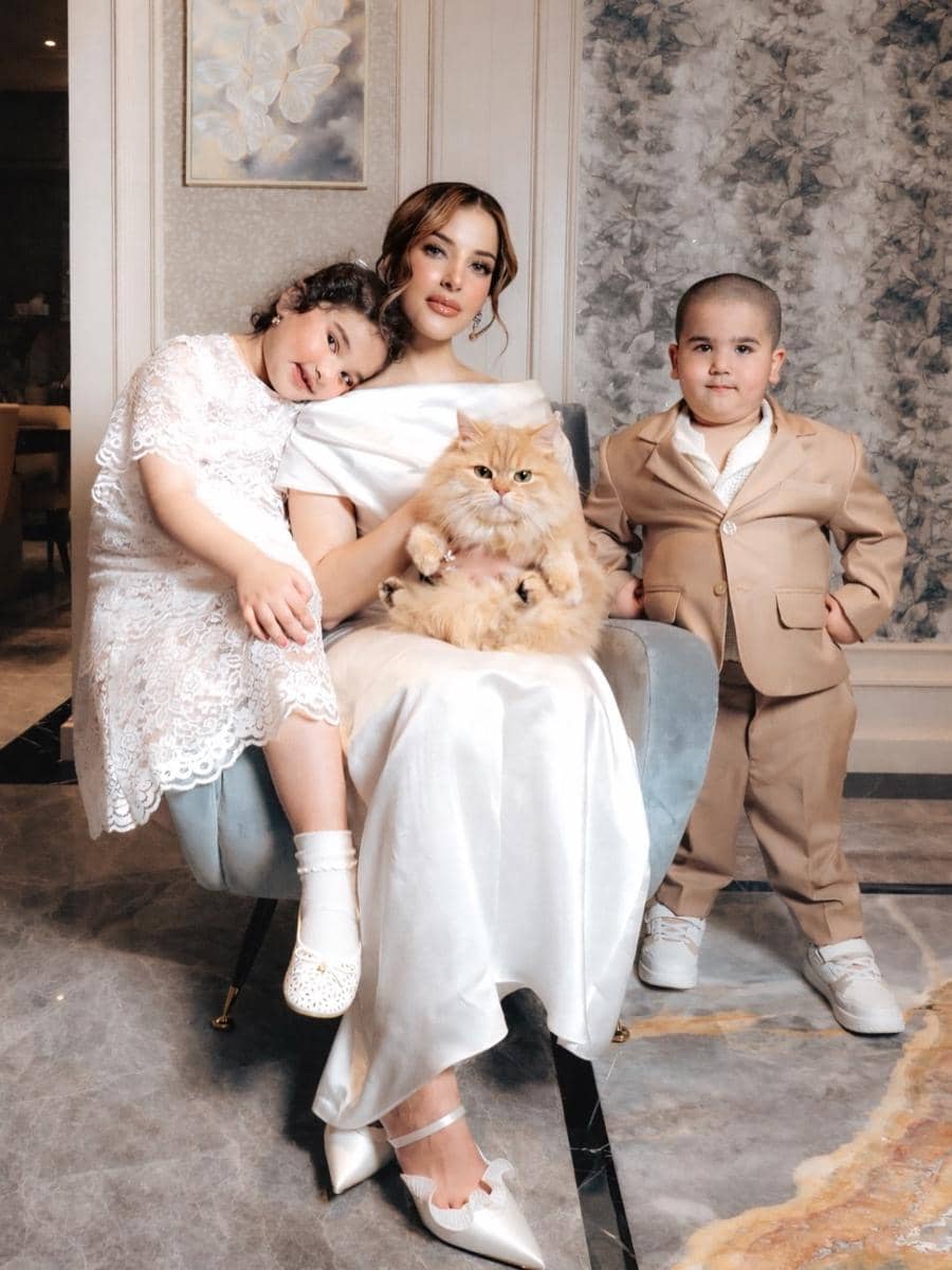 Photoshoot Tasya Farasya dengan anak dan kucing kesayangan