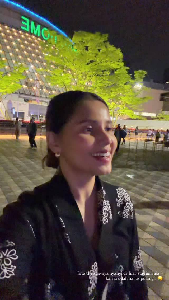 Yunita Siregar nonton konser BTS di Jepang