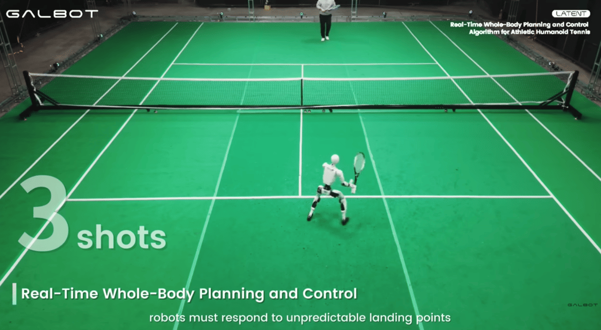 aksi robot humanoid mampu melacak arah bola