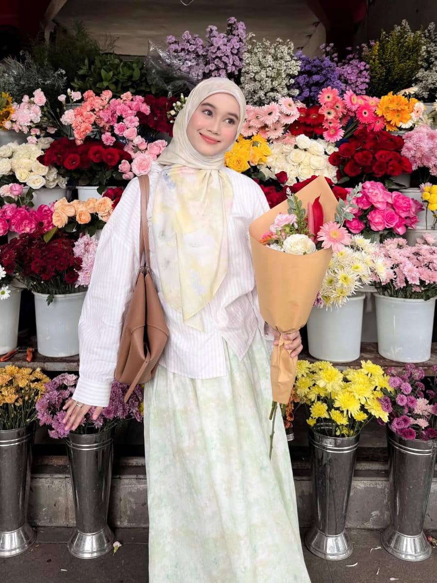 Inspirasi outfit ala Ravira Naila 