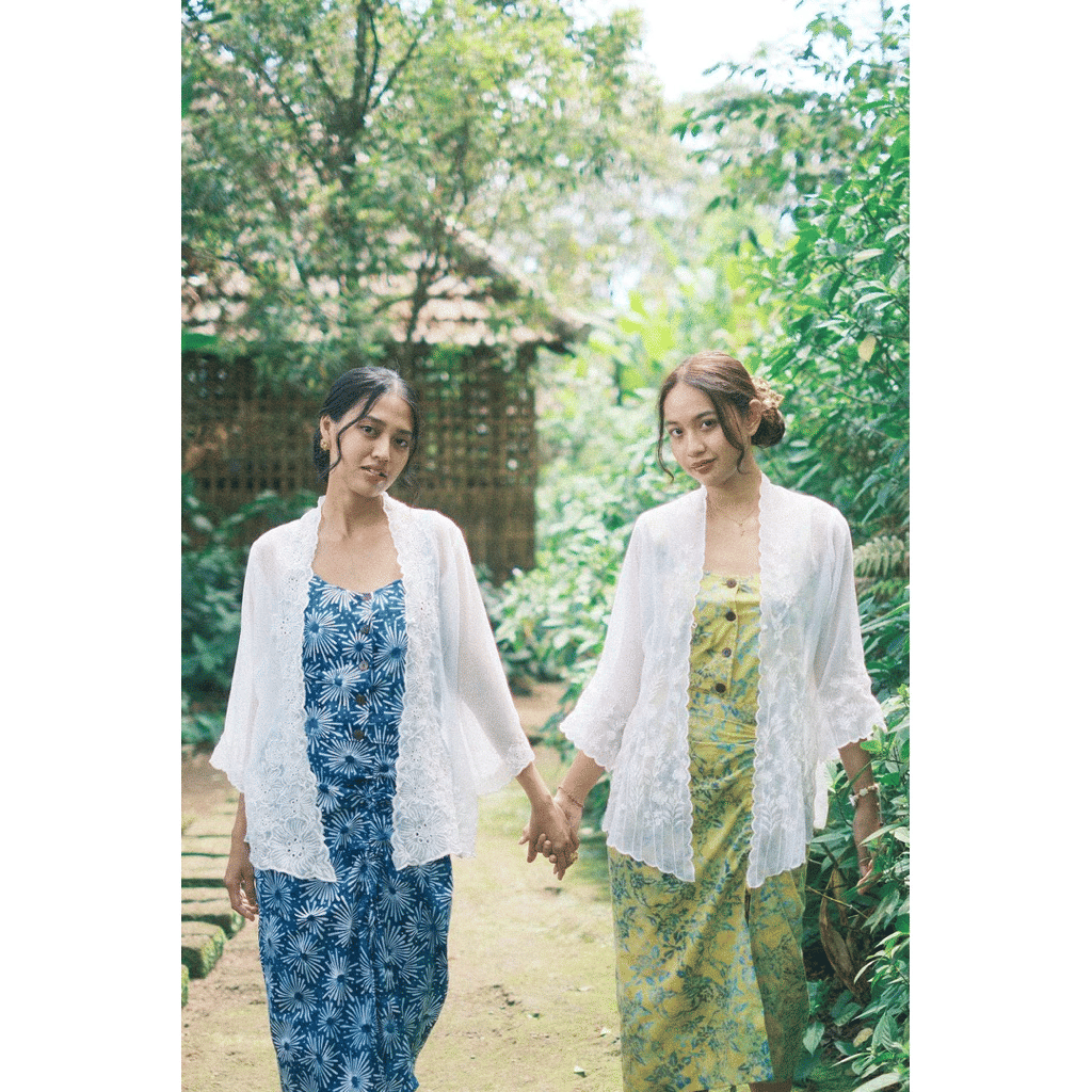 Semilir Outer Kebaya Bordir  dari Senantiasa