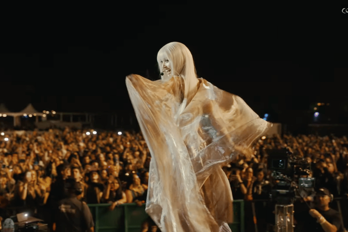 Lisa BLACKPINK di Coachella 2026 bareng Anyma (youtube.com/Coachella)