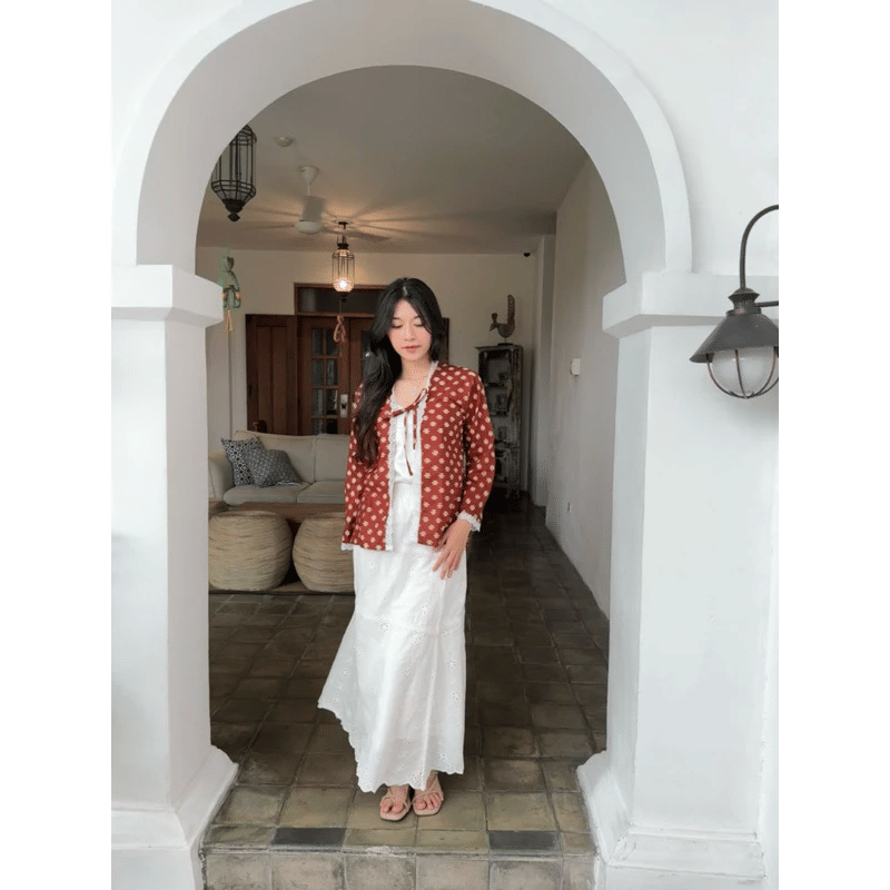 Outer Batik Kebaya Renda dari  Angge-Angge