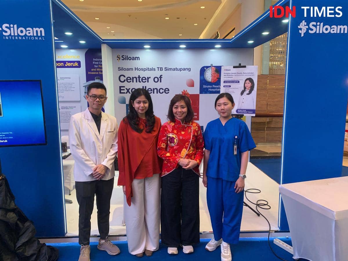 Konsultasi dengan dokter Siloam Hospitals TB Simatupang di Siloam Fair 2026 (IDN Times/Indah Permata Sari)