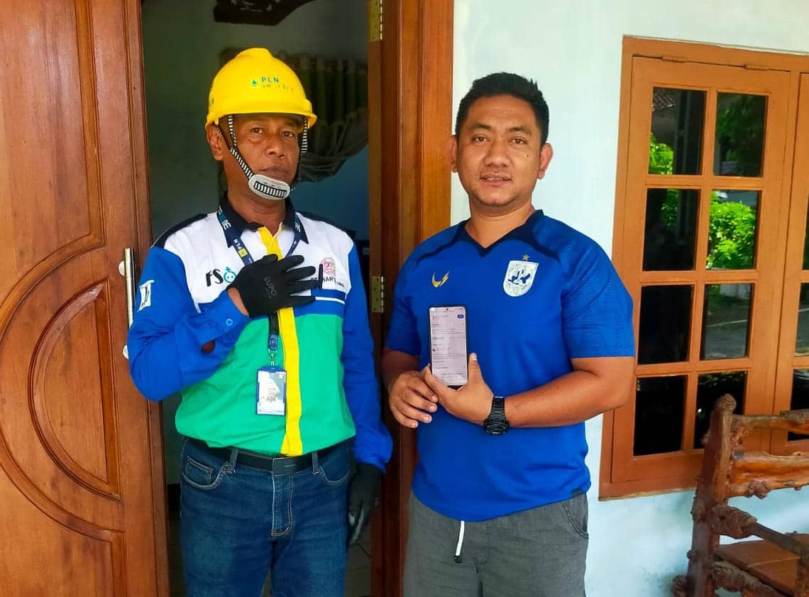 pln, petugas pln, tambah daya listrik