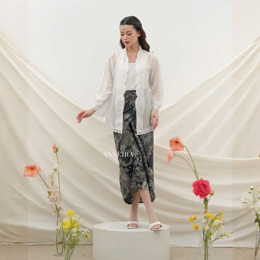 Nadira Kebaya dari Anneira