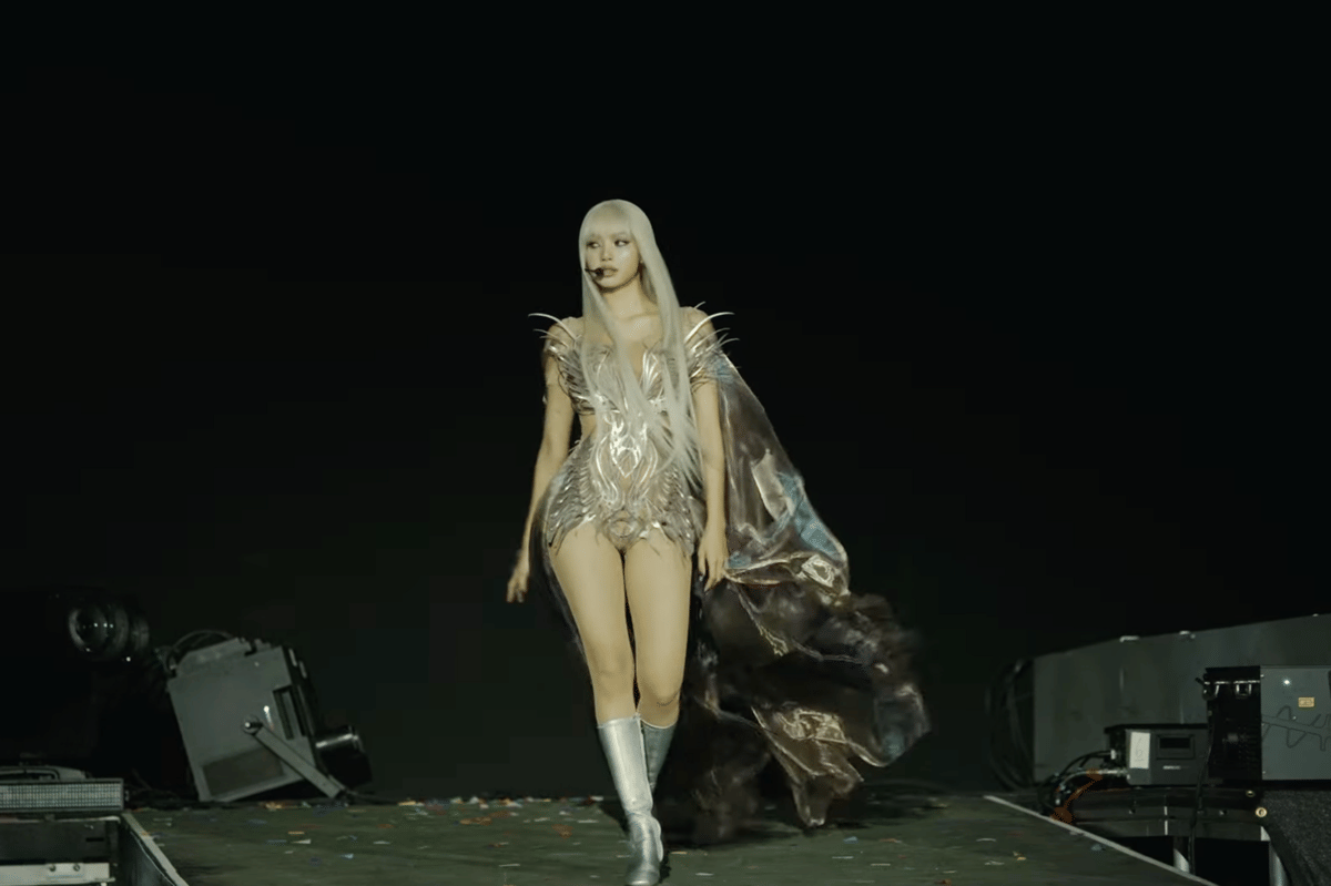 Lisa BLACKPINK di Coachella 2026 bareng Anyma (youtube.com/Coachella)