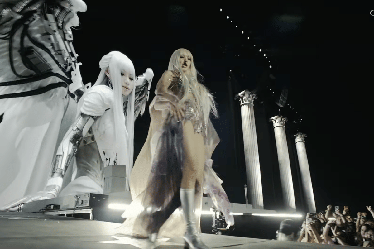 Lisa BLACKPINK di Coachella 2026 bareng Anyma (youtube.com/Coachella)