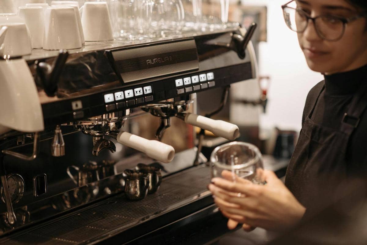 ilustrasi barista 