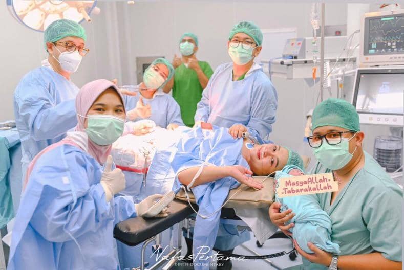 Adik Ayu Ting Ting Melahirkan Anak Ketiga