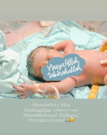 Adik Ayu Ting Ting Melahirkan Anak Ketigaa