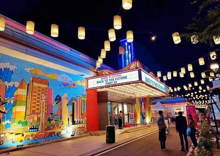 Broadway Alam Sutera, Tangerang