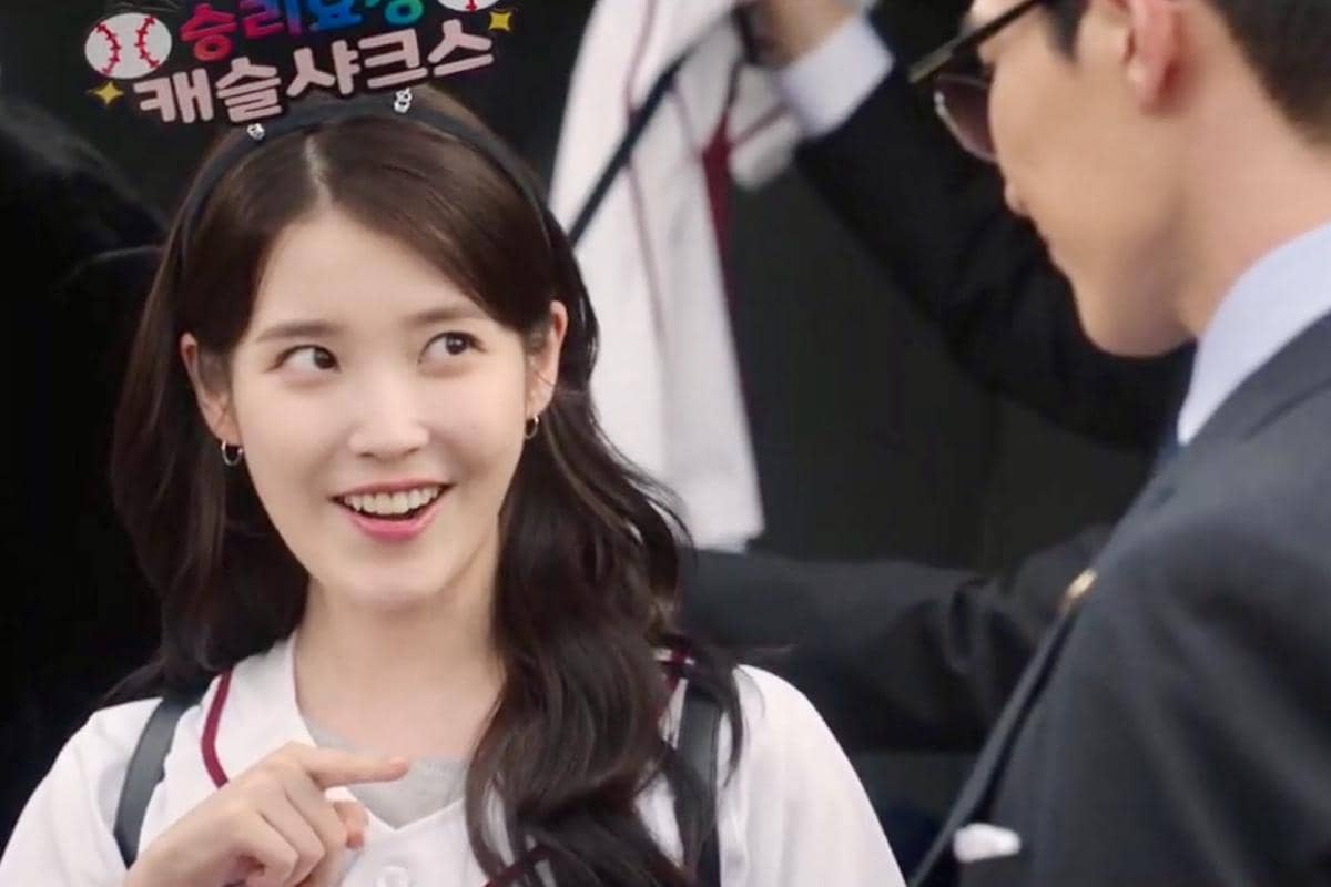 Seong Hui Ju (IU) dan Min Jung Woo (Noh Sang Hyun) dalam drakor Perfect Crown 