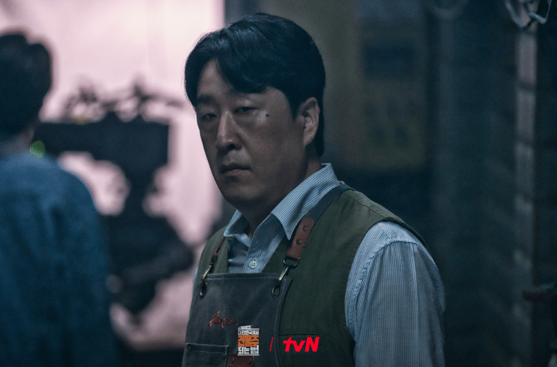 Hyun Bong Sik di drama Mad Concrete Dreams