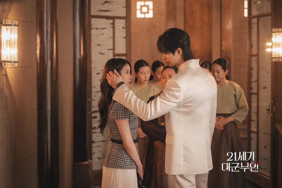 Still cut drama Perfect Crown