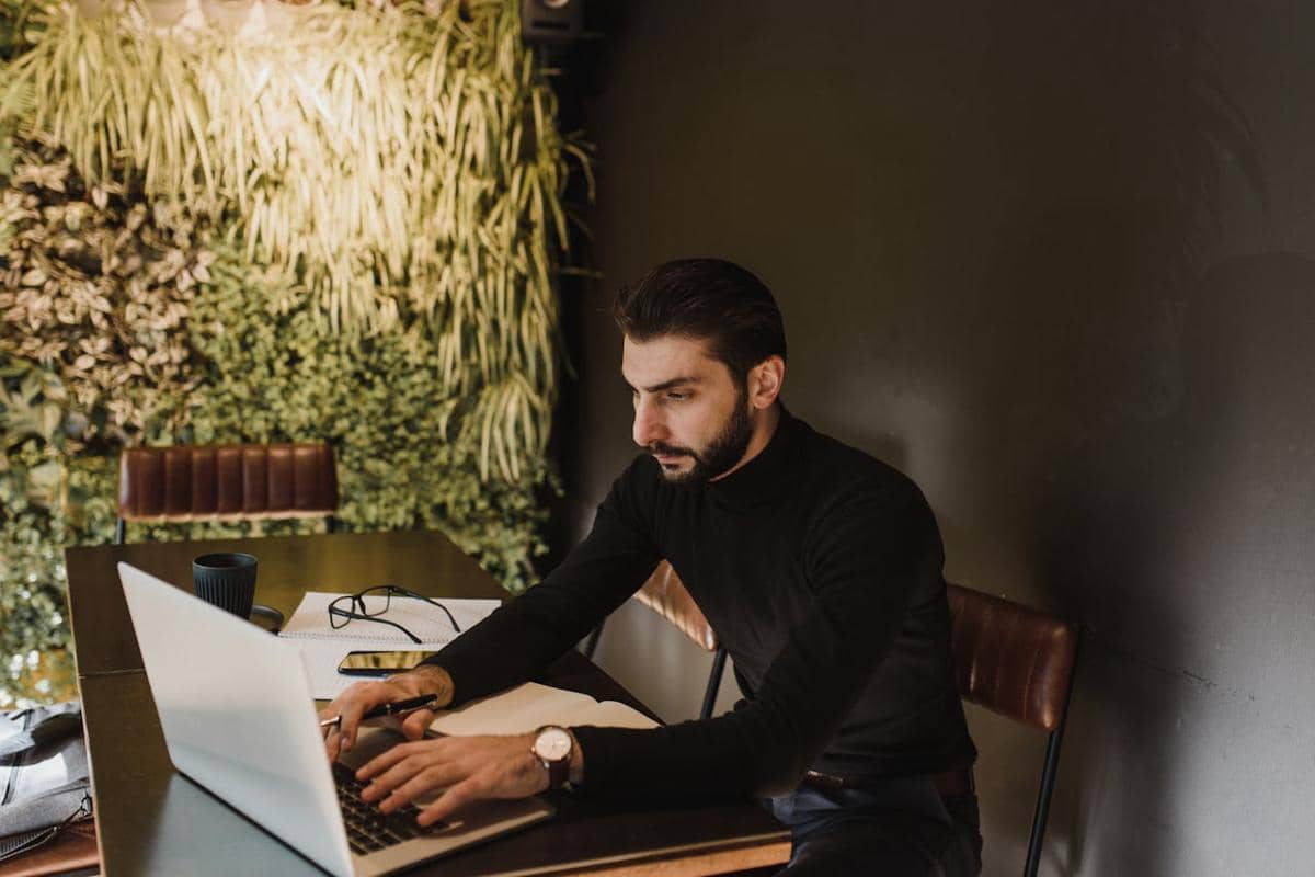 ilustrasi work from anywhere 