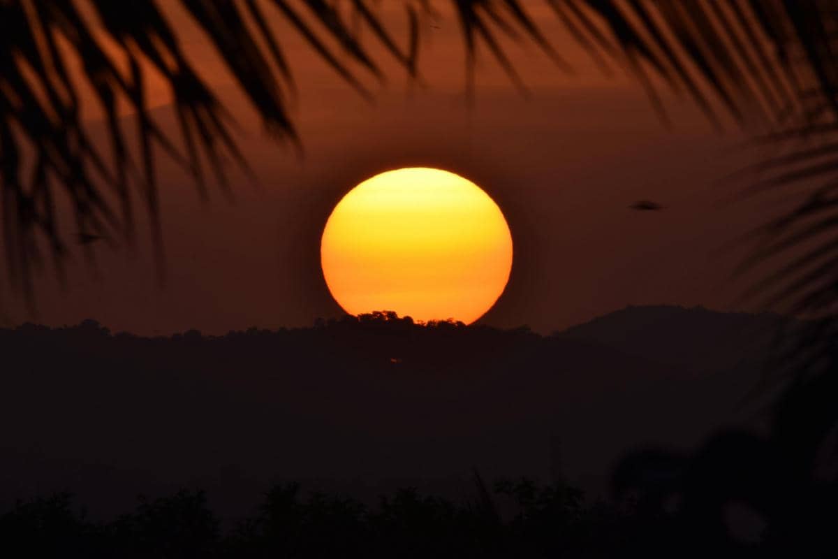 Berapa Waktu yang Dibutuhkan Cahaya Matahari untuk Sampai ke Bumi?