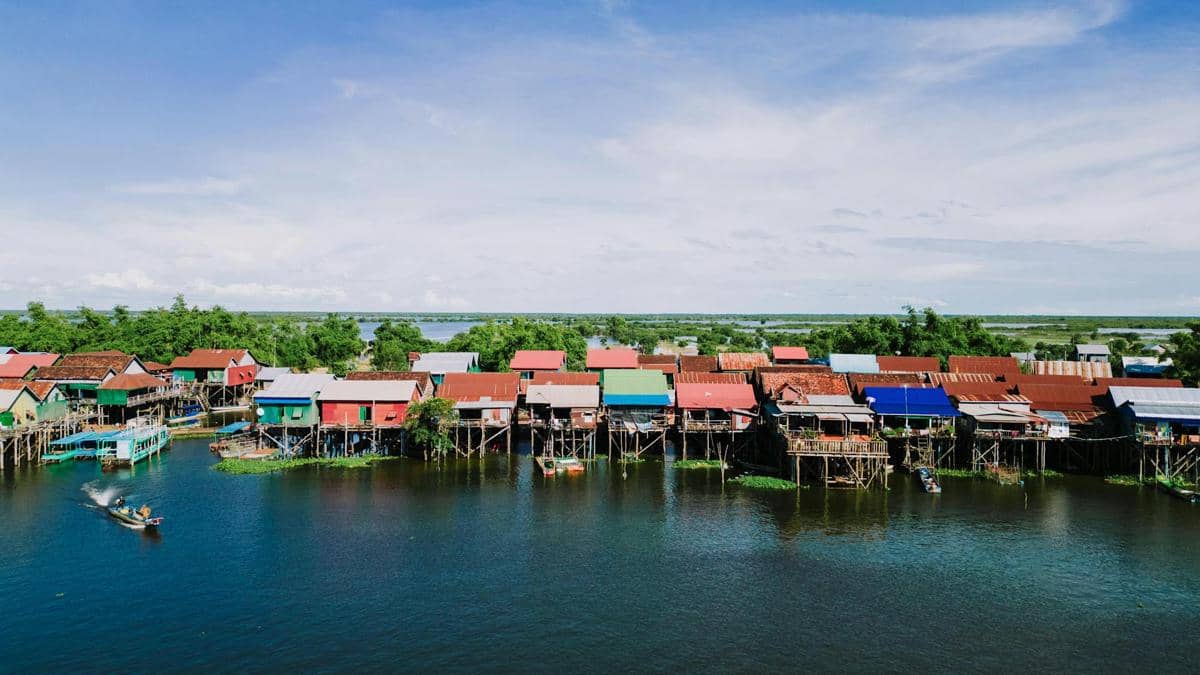 Kebakaran Besar Ludeskan Seribu Rumah Apung di Malaysia