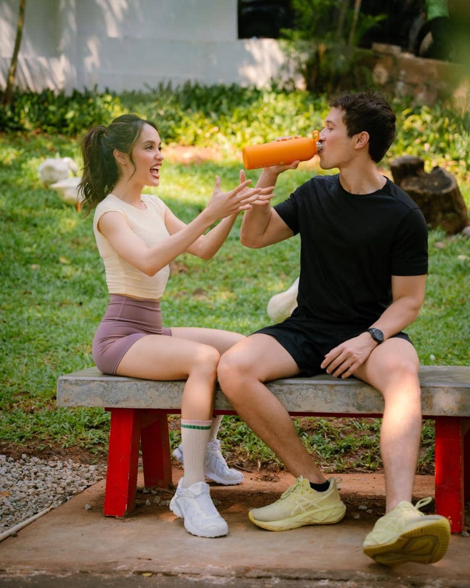 Cinta Laura dan Arya Vasco lari pagi berdua