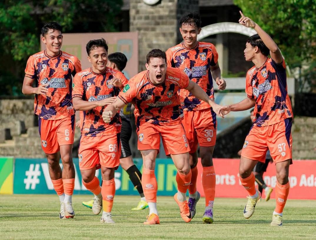 Brace Patrick Cruz Bawa Kendal Tornado FC Menang 2-0 Lawan Deltras FC