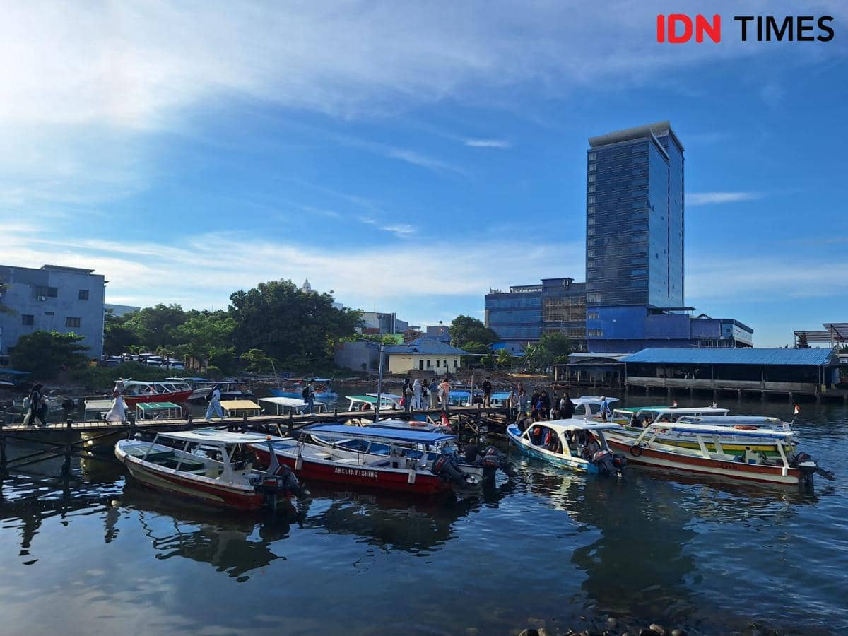 Suasana pagi di Dermaga Pannyua, Makassar, Sabtu (11/4/2026). IDN Times/Irwan Idris