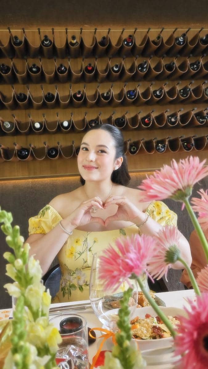 momen baby shower Chelsea Islan 