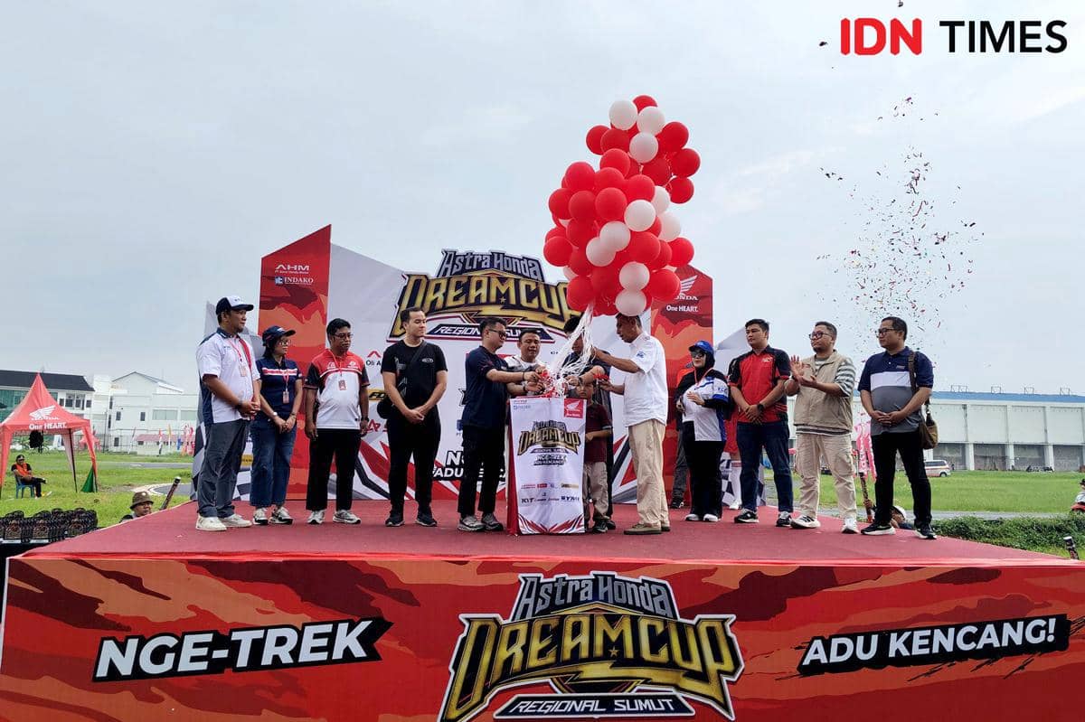 Pembukaan Astra Honda Dream Cup (AHDC) 2026 Regional Sumatra Utara di Sirkuit Pancing, Medan (IDN Times/Arifin Al Alamudi)
