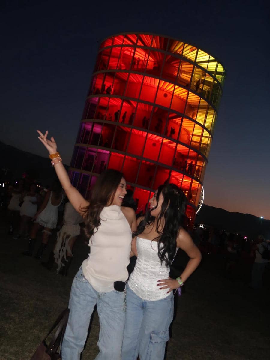 Rachel Vennya dan Chelsea Veronnia nonton Coachella 17 April