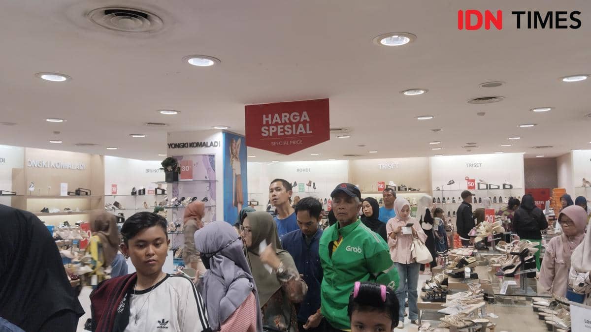 Situasi di Matahari Departement Store International Plaza Palembang (IDN Times/Feny Maulia Agustin)