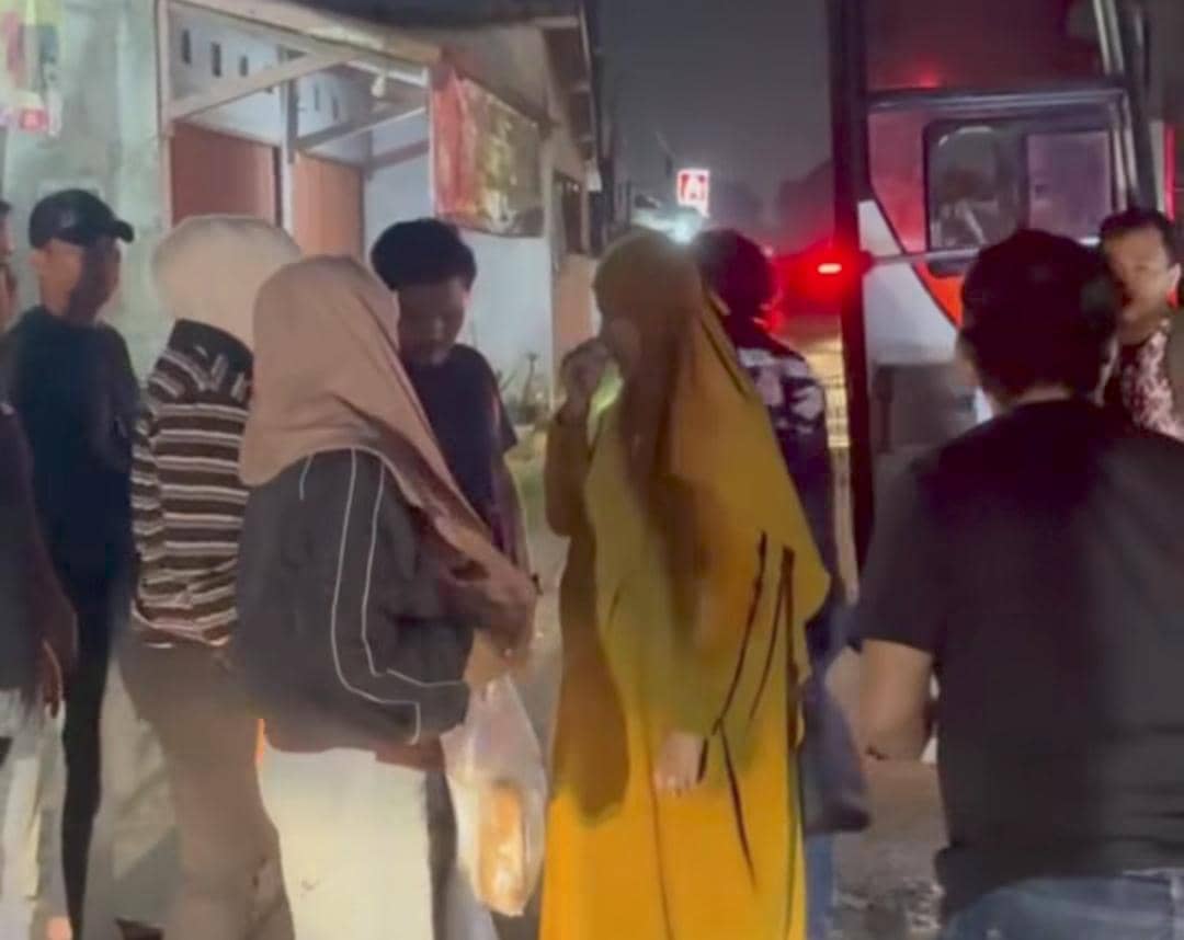 Pelaku penipuan travel umrah Musi Rawas saat dicegat di Tol Merak. (Dok. Polres Musi Rawas)