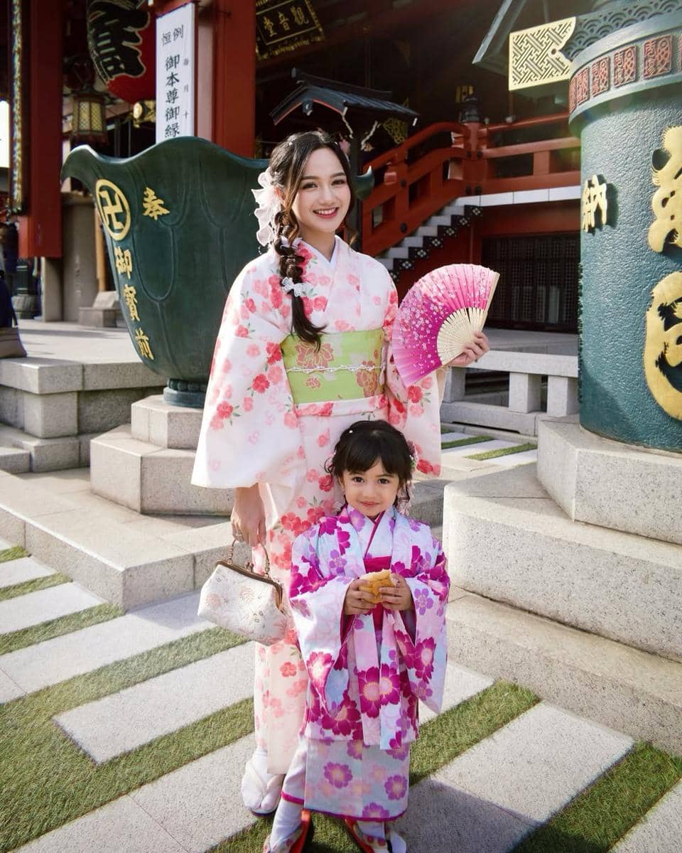 OOTD ibu dan anak ala Nanda Arsyinta 