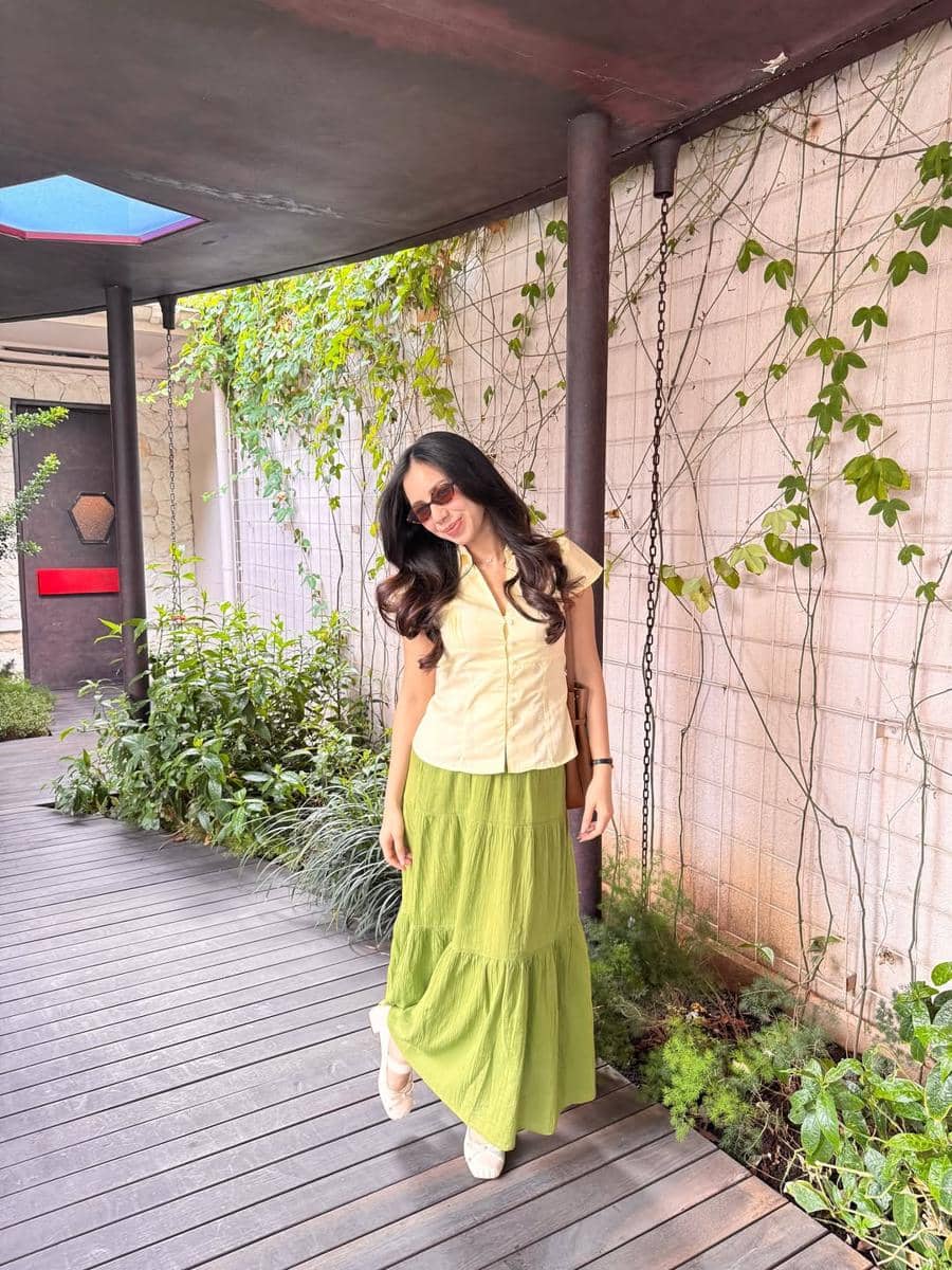 referensi ootd nuansa kuning ala Abel Cantika 