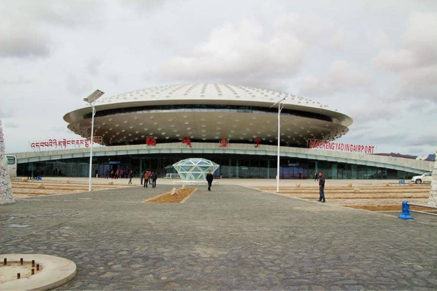 Bangunan utama Bandara Daocheng Yading 