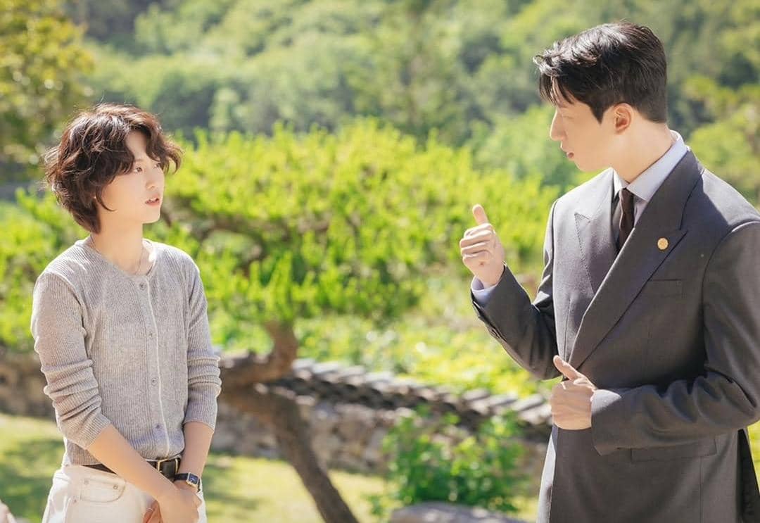 Lee Yeon dan Yoo Su Bin di drama Perfect Crown