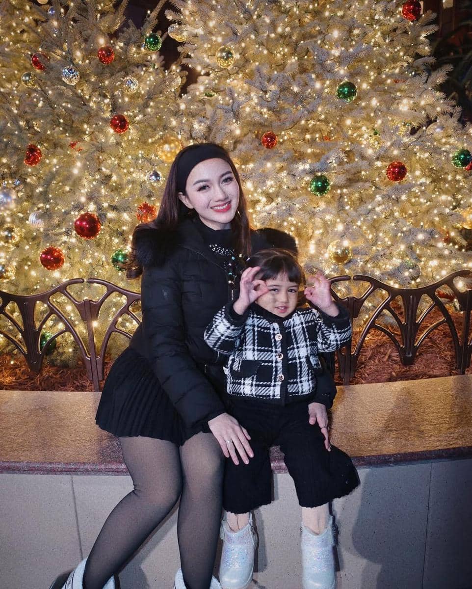 OOTD ibu dan anak ala Nanda Arsyinta 