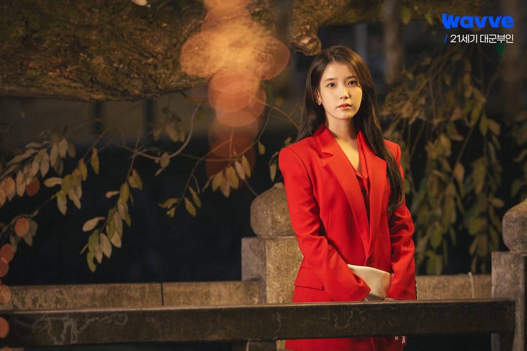 Seong Hui Ju (IU) dalam drakor Perfect Crown 