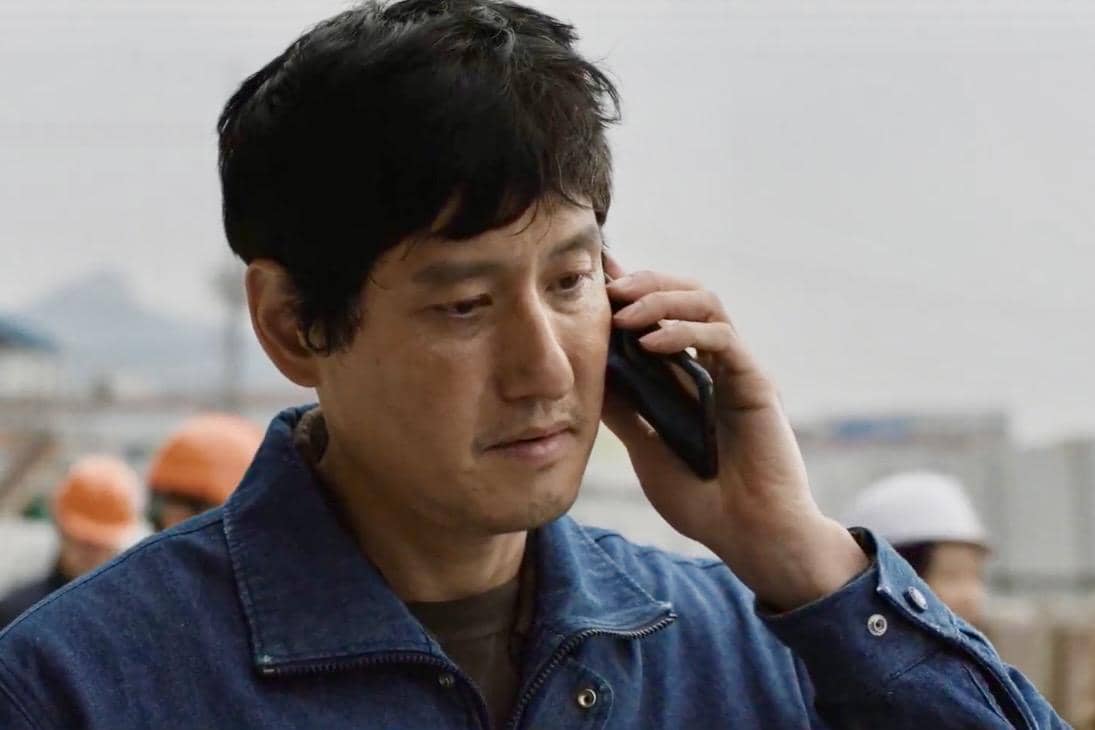 cuplikan drakor We Are All Trying Here 