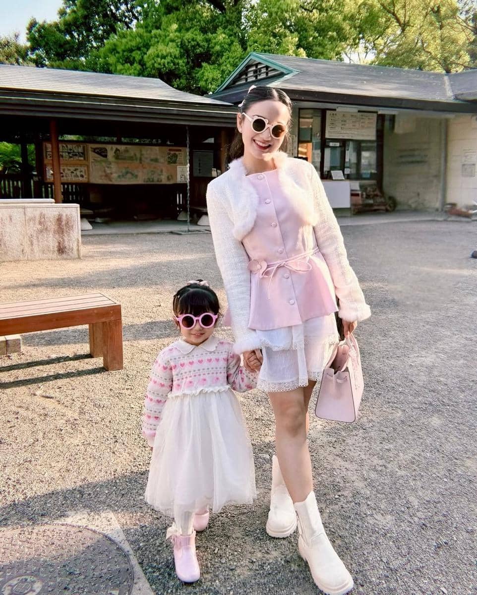 OOTD ibu dan anak ala Nanda Arsyinta 