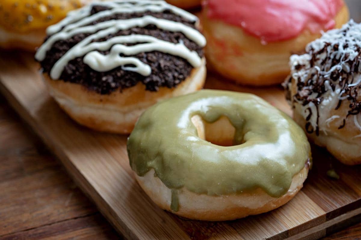 ilustrasi donat matcha