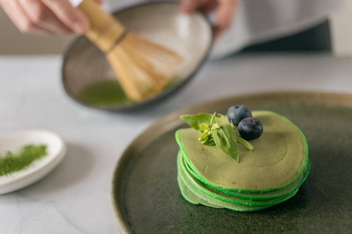 ilustrasi pancake matcha