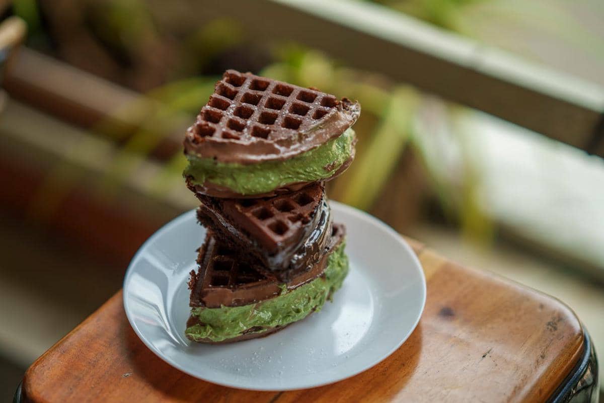 ilustrasi croffle matcha