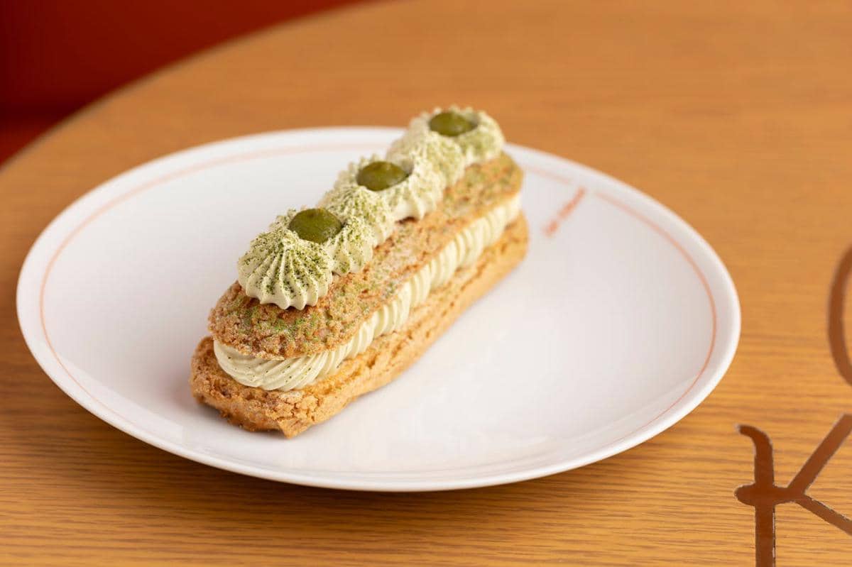 ilustrasi eclair matcha