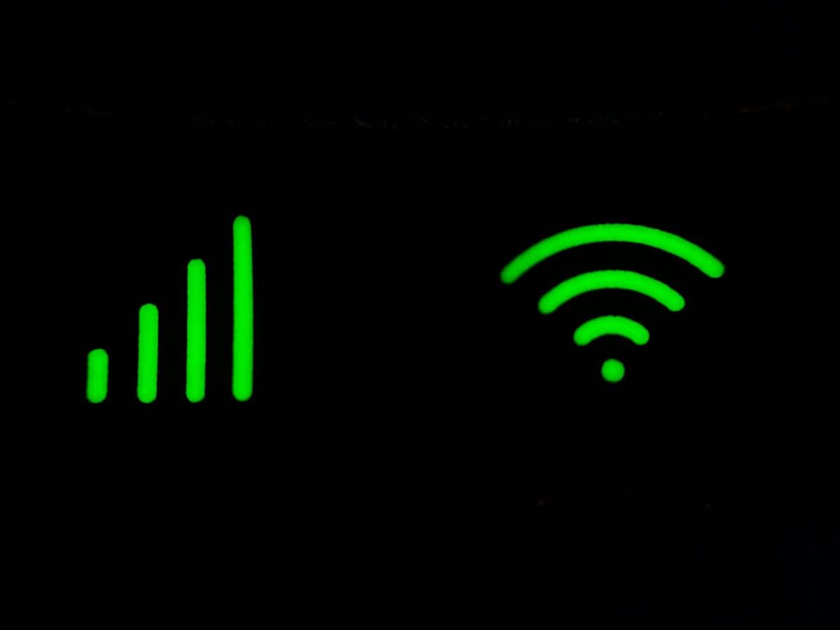 Ilustrasi sinyal WIFI yang normal atau lancar